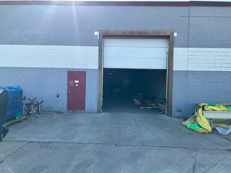 More Photos Of 3280 Jefferson Blvd, Windsor Light Distribution For Lease