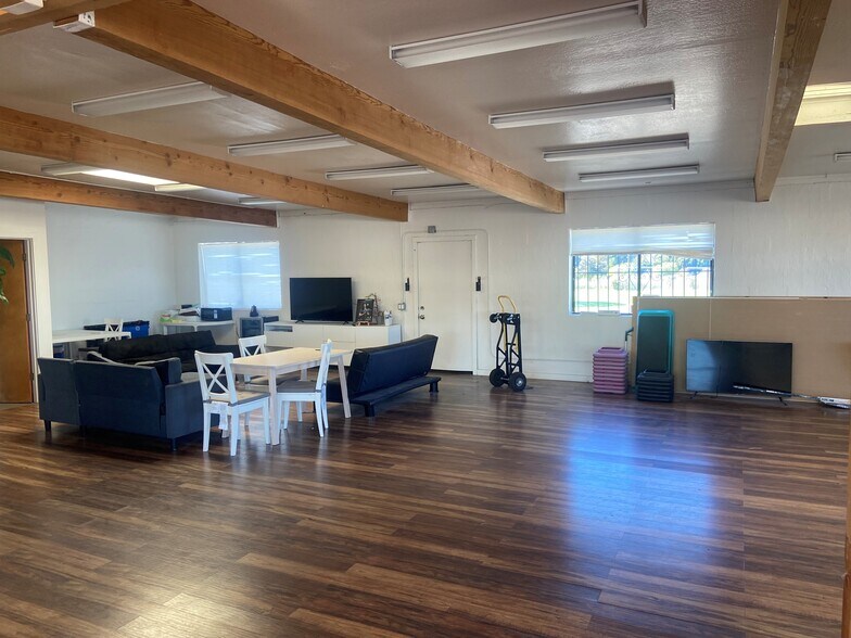 More Photos Of 2824 Regatta Blvd, Richmond Warehouse For Lease