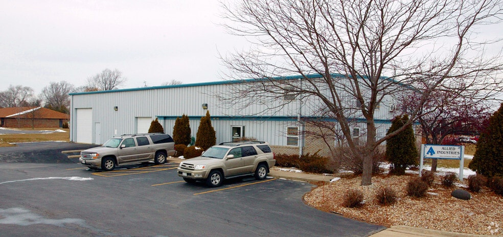 More Photos Of 1606 Commerce Dr, Sun Prairie Flex For Lease