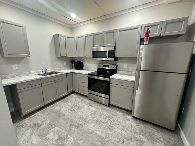 More Photos Of 47 W Bridge St, Oswego Storefront Retail Residential For Sale