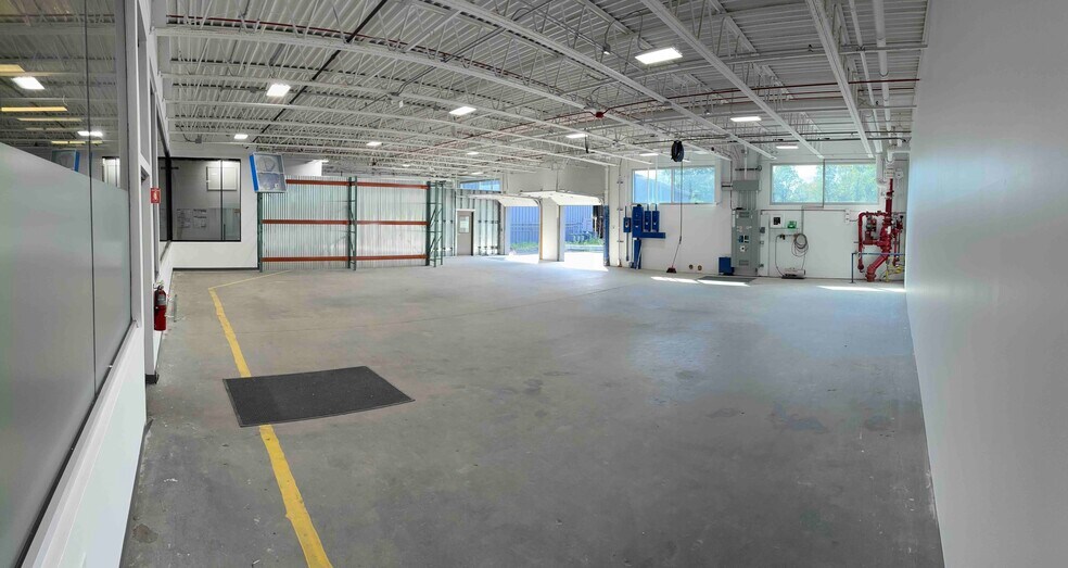 More Photos Of 145 Union St, Holbrook Unknown For Lease