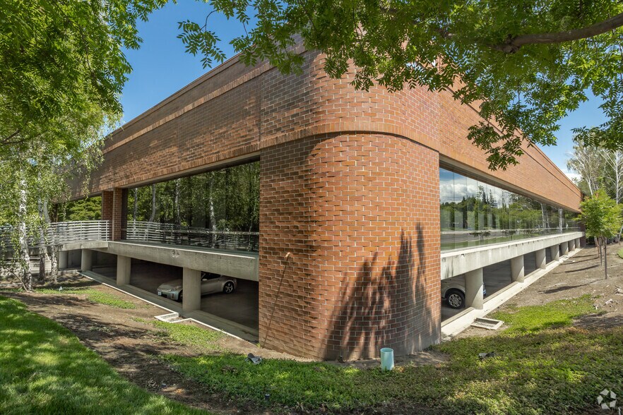 More Photos Of 11335 Gold Express Dr, Gold River Office For Lease