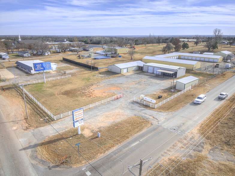 More Photos Of 2900 E Waterloo Rd, Edmond Self Storage For Lease
