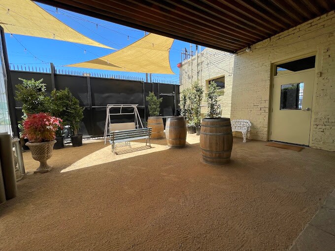 More Photos Of 1200 E 5th St, Los Angeles Restaurant For Lease