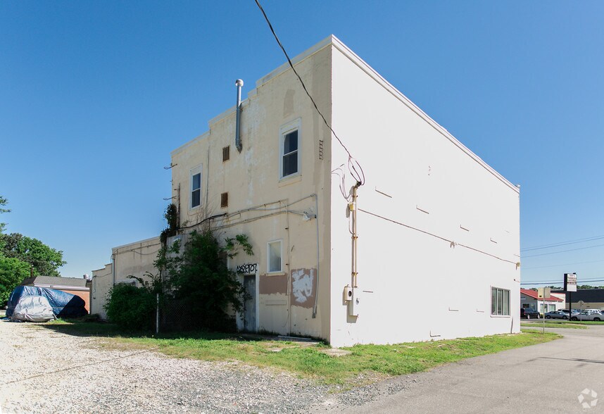 More Photos Of 9601 Warwick Blvd, Newport News Freestanding For Sale