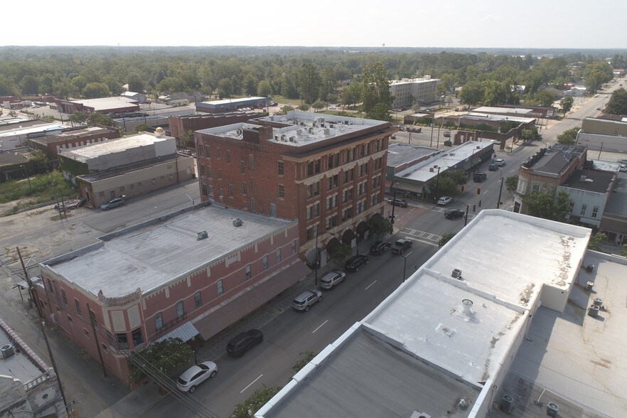 More Photos Of 128 S Grant St, Fitzgerald Office For Sale