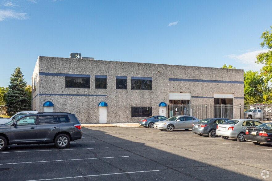 More Photos Of 105 Executive Dr, Sterling Light Distribution For Lease