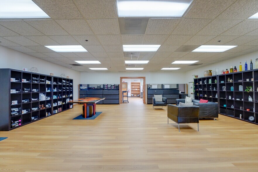 More Photos Of 1849 Diamond St, San Marcos Warehouse For Sale