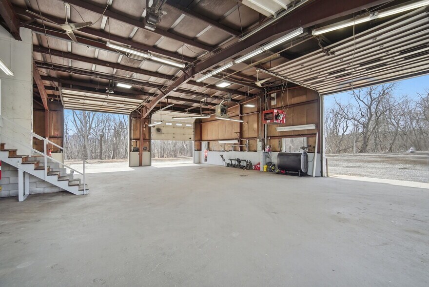 Primary Photo Of 14 Easthampton Rd, Northampton Warehouse For Lease