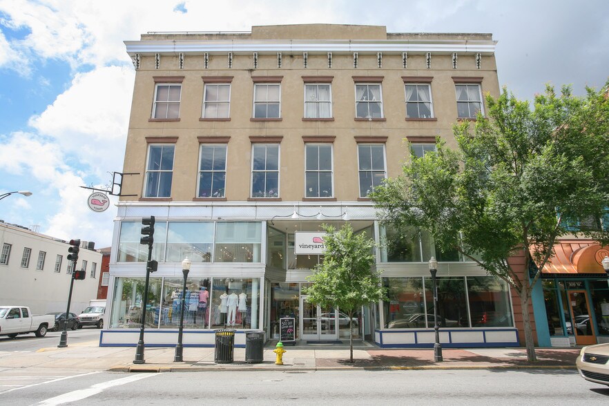 More Photos Of 301 W Broughton St, Savannah Loft Creative Space For Lease