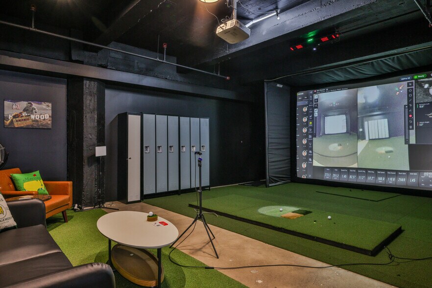 More Photos Of 742-748 S Hill St, Los Angeles Loft Creative Space For Lease