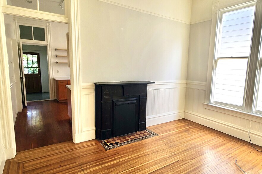 More Photos Of 113-115 Bartlett St, San Francisco Apartments For Sale