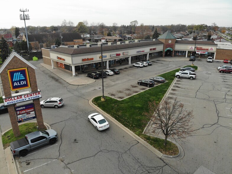 Primary Photo Of 15405 Gratiot Ave, Detroit Unknown For Lease