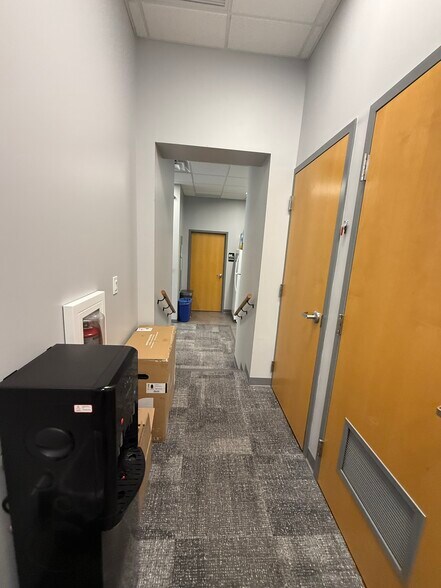 More Photos Of 2212 Murray Ave, Pittsburgh Office Residential For Lease