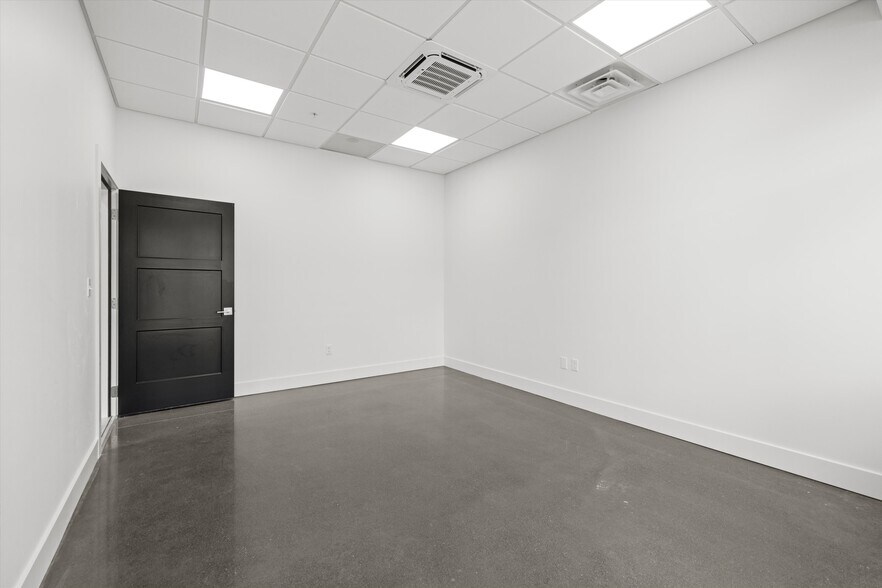 More Photos Of 2517 Logan St, Richland Service For Sale