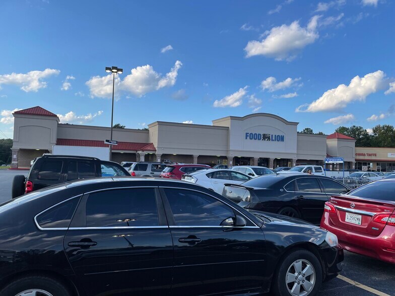 More Photos Of 1126 US-321 Byp, Winnsboro Unknown For Lease