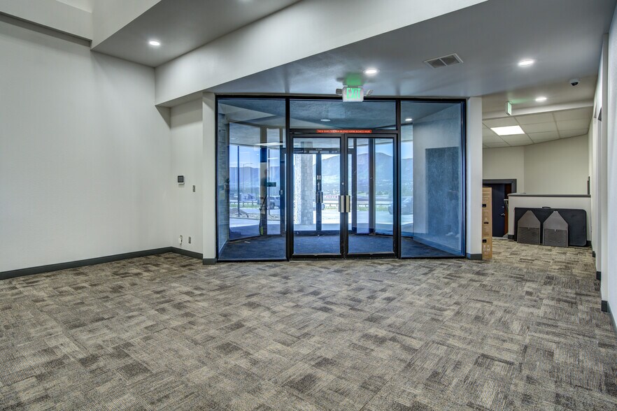 More Photos Of 18950 Base Camp Rd, Monument Office For Lease