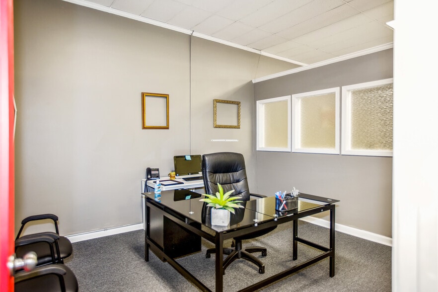 More Photos Of 214 Hay St, Fayetteville Storefront Retail Office For Lease