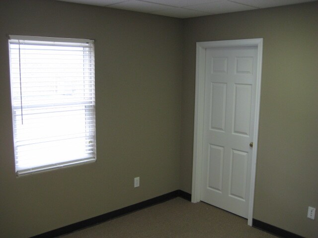 More Photos Of 911 N Tennessee St, Cartersville Office For Lease