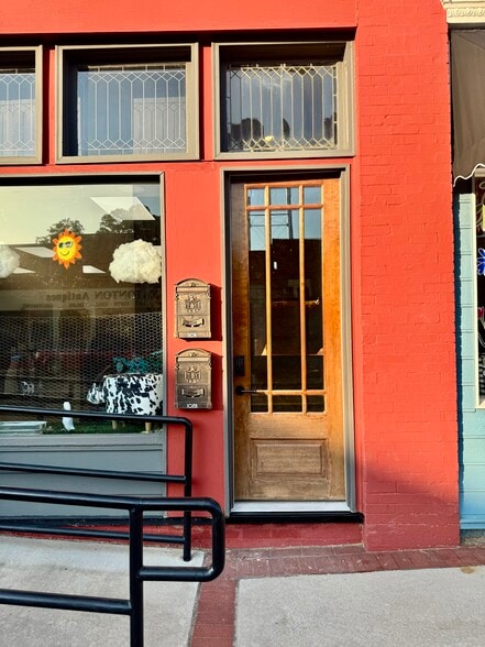 More Photos Of 108 N Jefferson Ave, Eatonton Storefront Retail Office For Sale