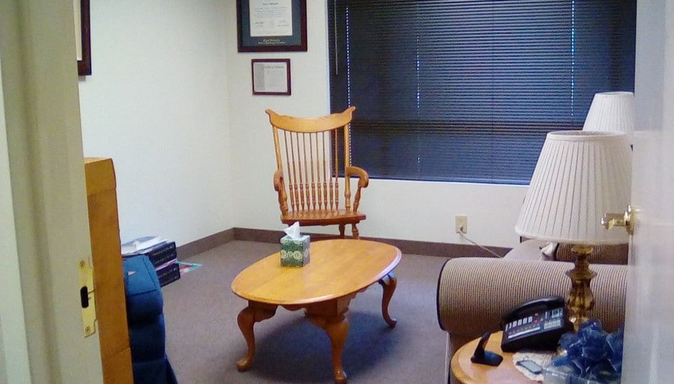 More Photos Of 1022 Hutton Ln, High Point Office For Lease