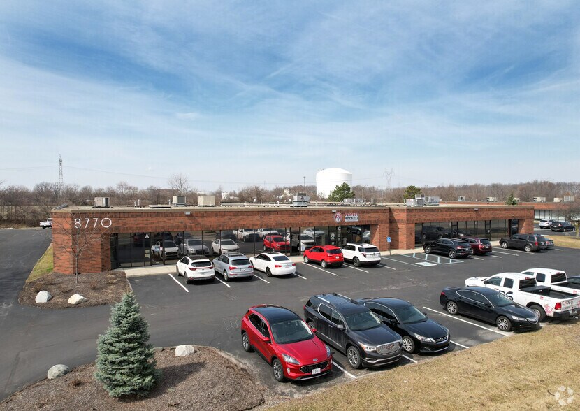 More Photos Of 8770 Commerce Park Pl, Indianapolis Light Distribution For Lease