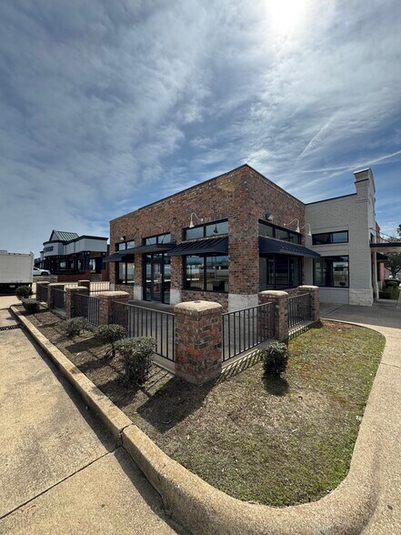 More Photos Of 720 W Southwest Loop 323, Tyler General Retail For Lease
