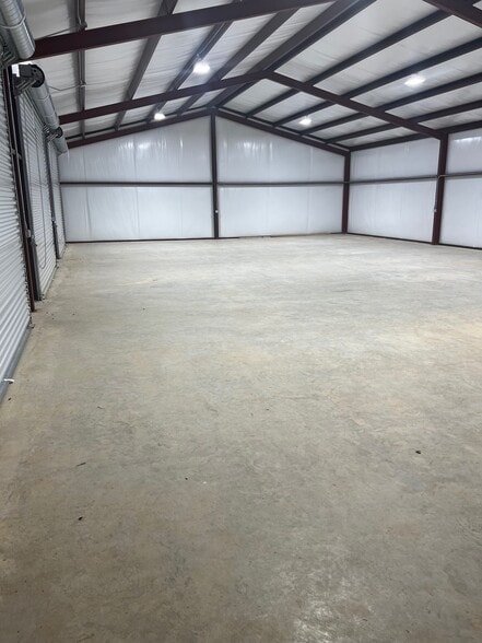 More Photos Of 18789 County Road 178, Flint Industrial For Lease