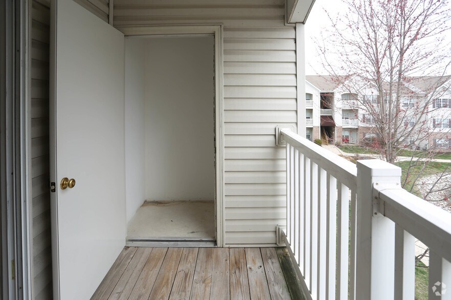 More Photos Of 1200 Greenfield Pl, O'Fallon Apartments For Sale