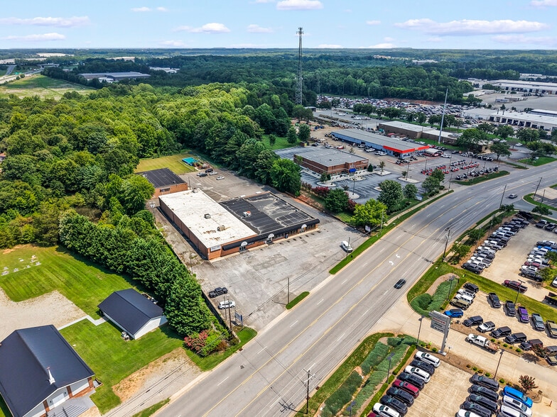 More Photos Of 945 NC Highway 66 S, Kernersville Storefront For Lease