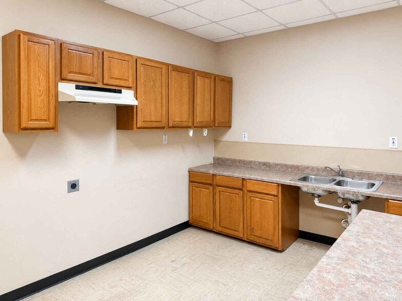 More Photos Of 3917 Wipprecht St, Houston Religious Facility For Sale