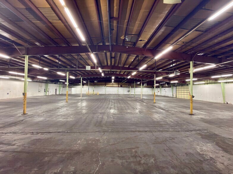 More Photos Of 3200 S Zuni St, Englewood Manufacturing For Lease