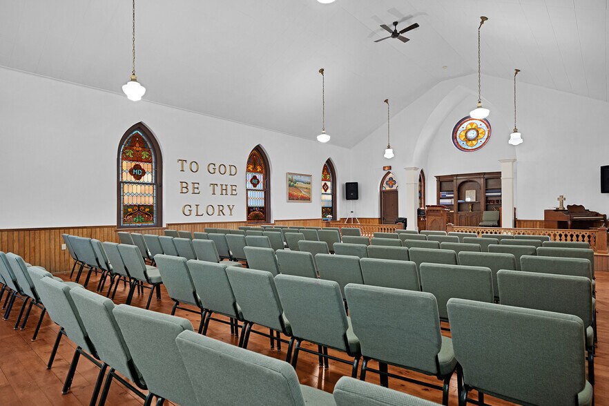 More Photos Of 30 Quarterline St, Newaygo Specialty For Sale