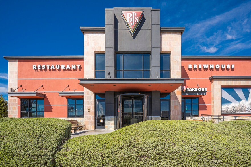 Primary Photo Of 11600 Amargosa Rd, Victorville Restaurant For Sale