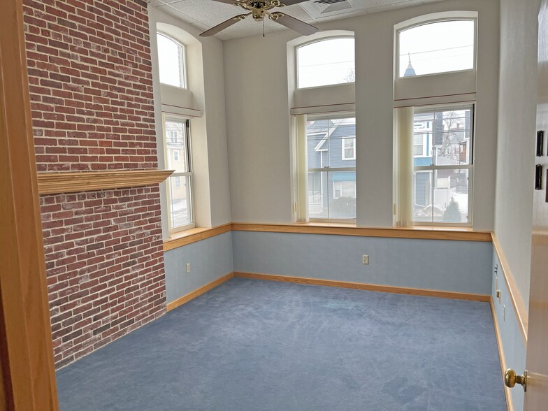 More Photos Of 57 Webster St, Manchester Medical For Sale