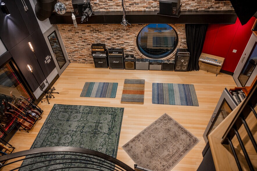 More Photos Of 3711 FM 484, Fischer Specialty For Sale