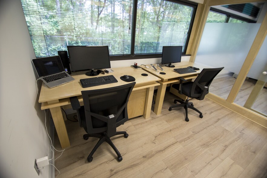 More Photos Of 30 W Park Pl, Morristown Office For Lease