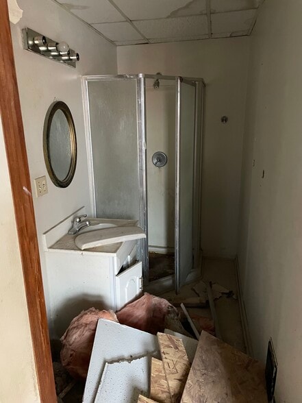 More Photos Of 525 E Morgan St, Boonville General Retail For Sale