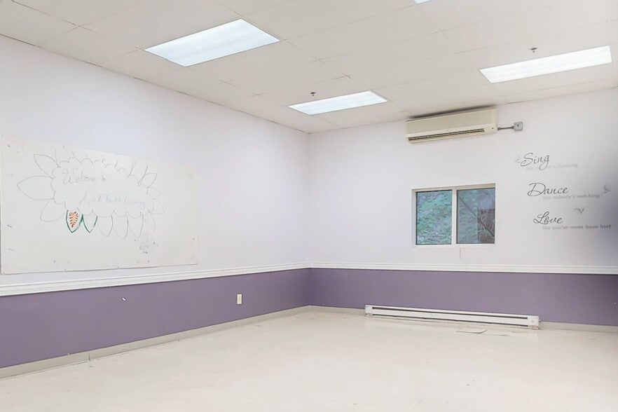 More Photos Of 185 State Route 183, Stanhope Medical For Sale