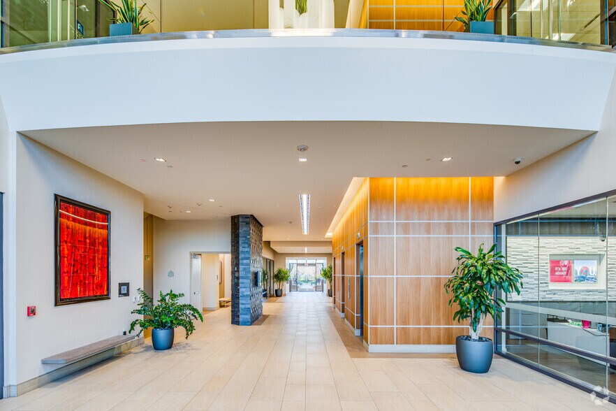 More Photos Of 275 E Rivulon Blvd, Gilbert Office For Lease