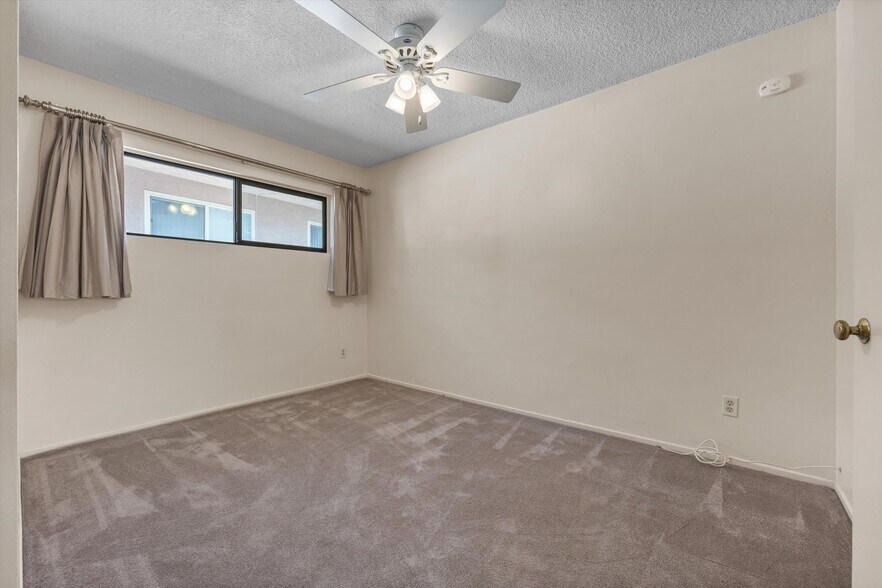 More Photos Of 16 Tobias St, Kernville Storefront Retail Residential For Sale