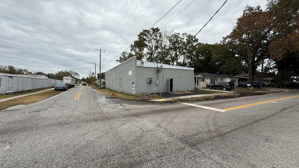 More Photos Of 735 Canal St, Jacksonville Manufacturing For Sale