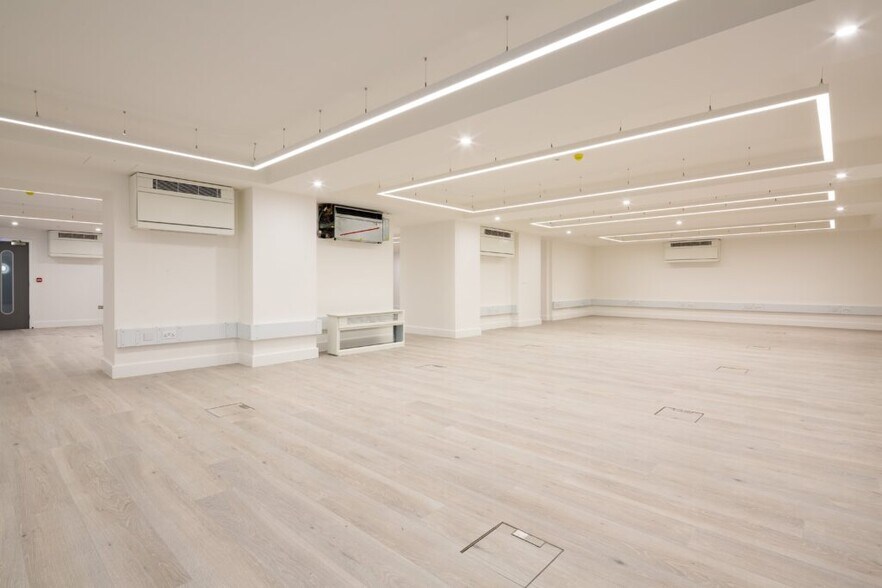 More Photos Of 10 Great Castle St, London Office For Lease