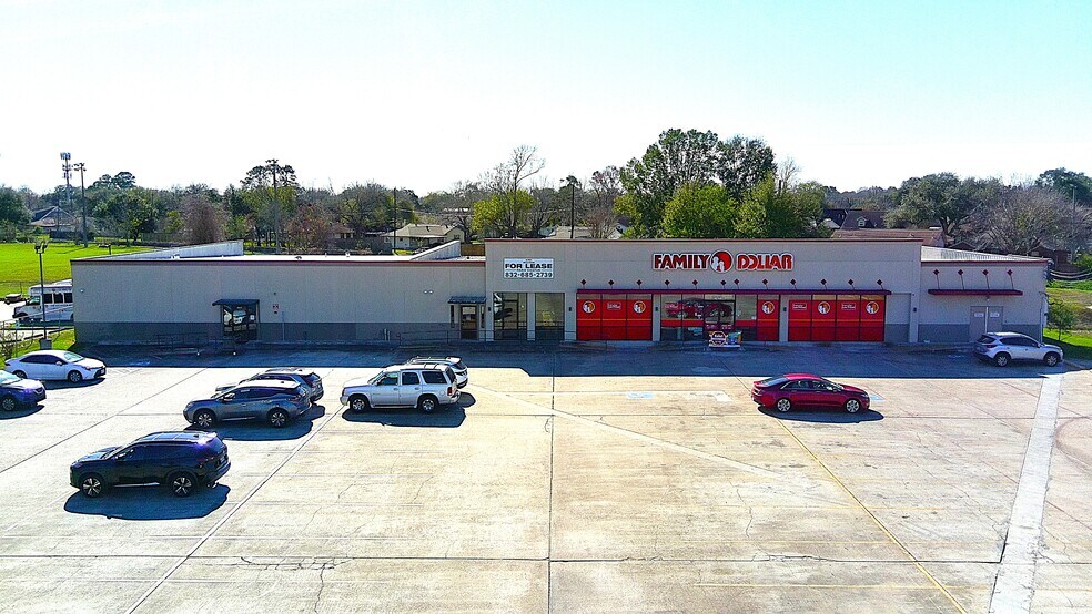 More Photos Of 2706 Cherrybrook Ln, Pasadena Storefront Retail Office For Sale