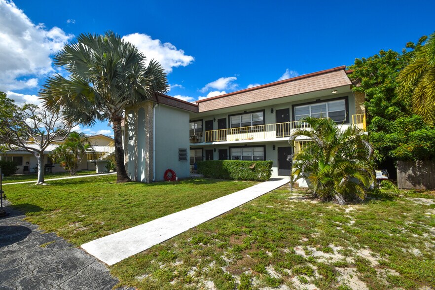 More Photos Of 2255 SE 5th St, Pompano Beach Apartments For Sale