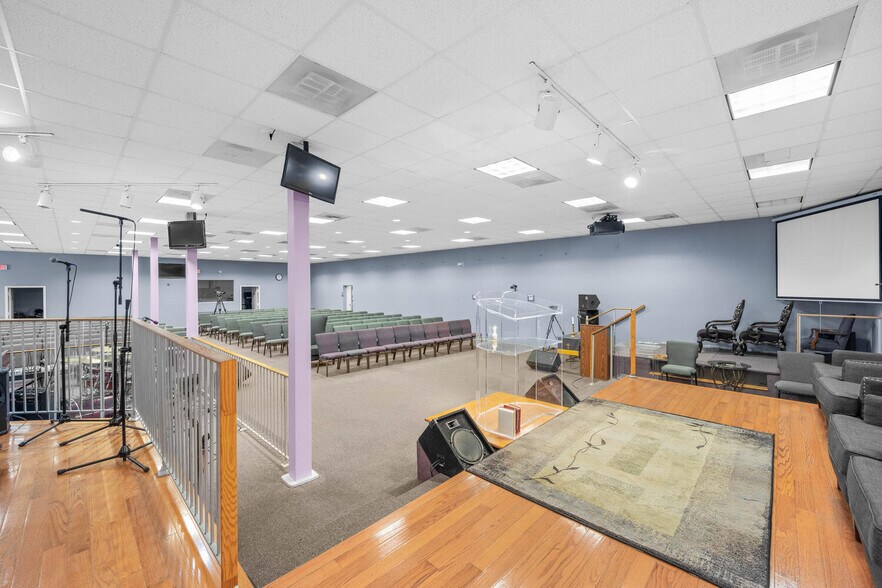 More Photos Of 441 Chaplin St SE, Washington Religious Facility For Sale