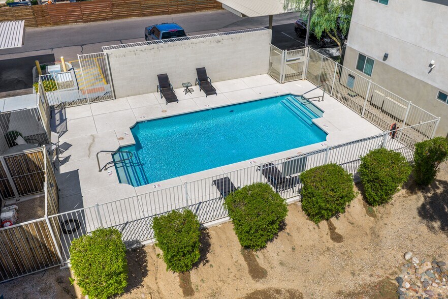 More Photos Of 2016 W Orangewood Ave, Phoenix Apartments For Sale