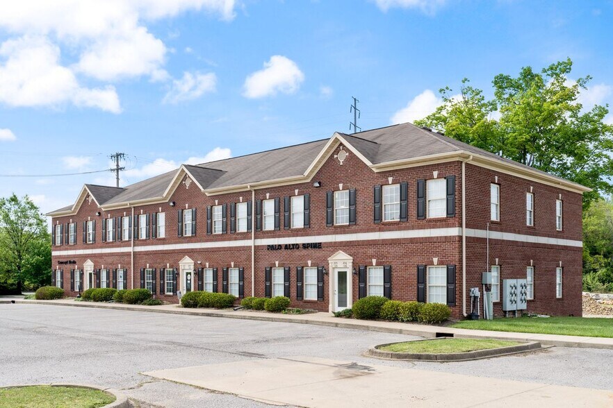 More Photos Of 12307 Old Lagrange Rd, Louisville Medical For Lease