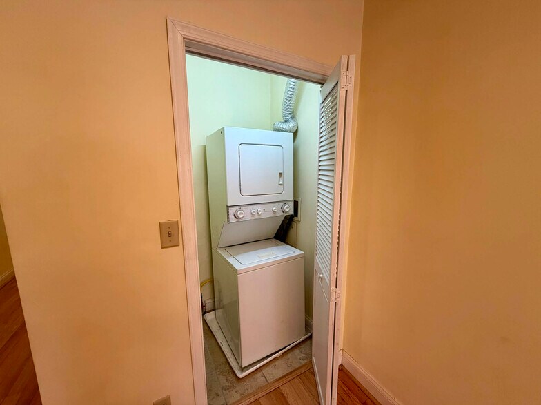 More Photos Of 1447 William St, Baltimore Apartments For Sale