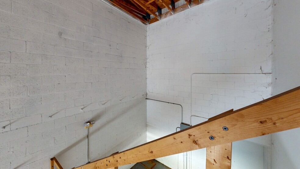 More Photos Of 461 Forrest Ave, Cocoa Warehouse For Lease